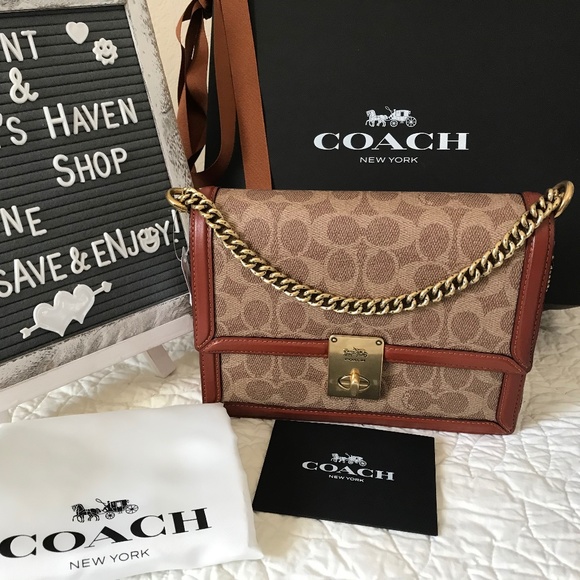 Coach Hutton Shoulder bag in Signature Canvas - Picture 1 of 6